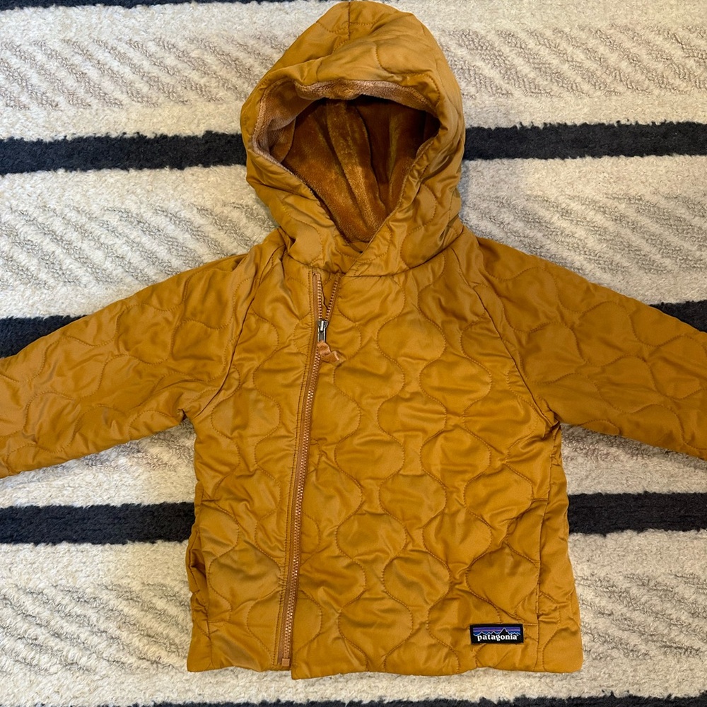 PATAGONIA 3T Quilted Puffer Jacket - Caramel / Mustard in Color / unisex